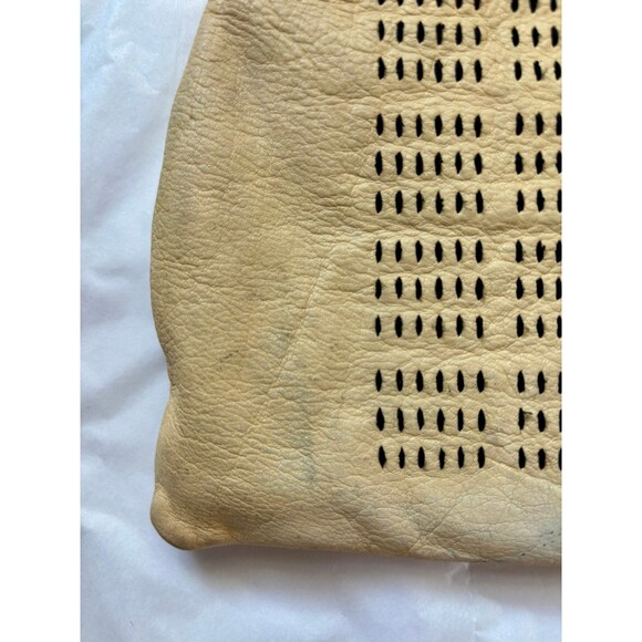 MIU MIU Prada 1999 Vintage Y2K Beige Leather Shoulder Bag w/Kiss Lock Closure - Picture 7 of 12